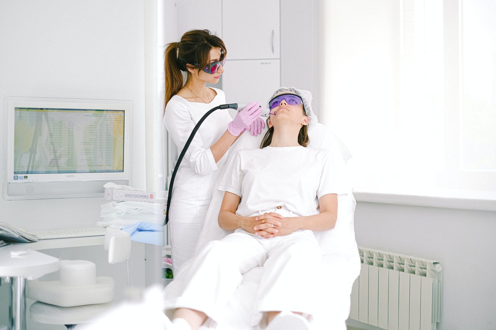 Laser Acne Treatment: How It Works and Its Effectiveness